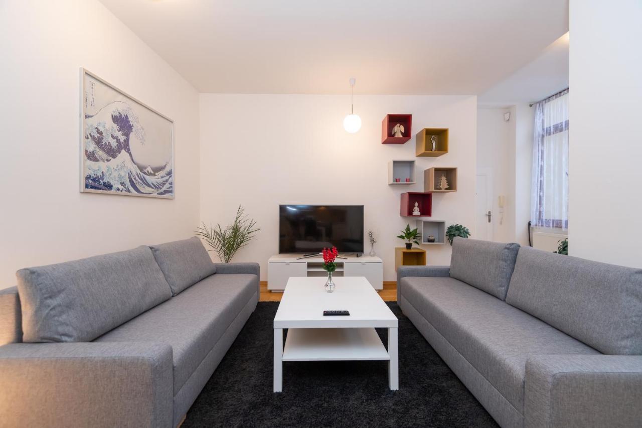 Luxury Apartment In The Center Of Prag Exteriör bild