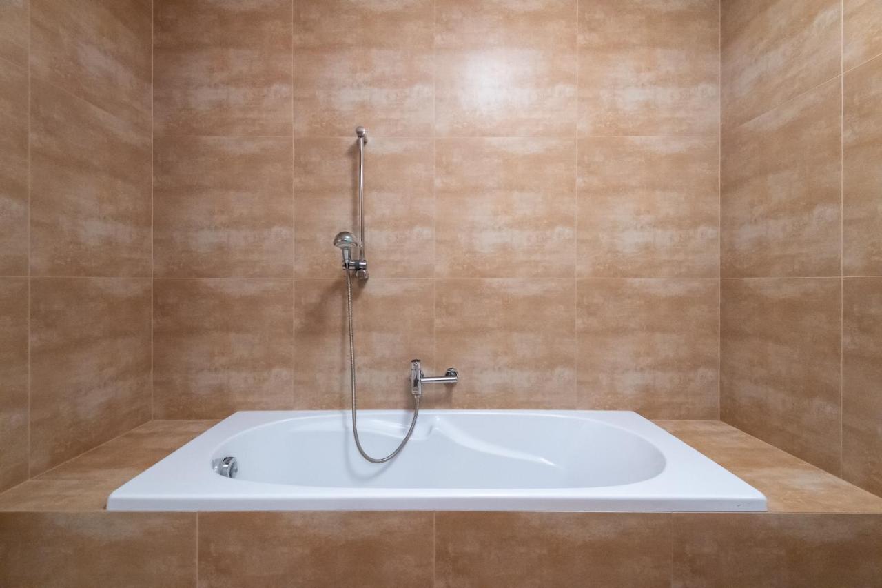 Luxury Apartment In The Center Of Prag Exteriör bild